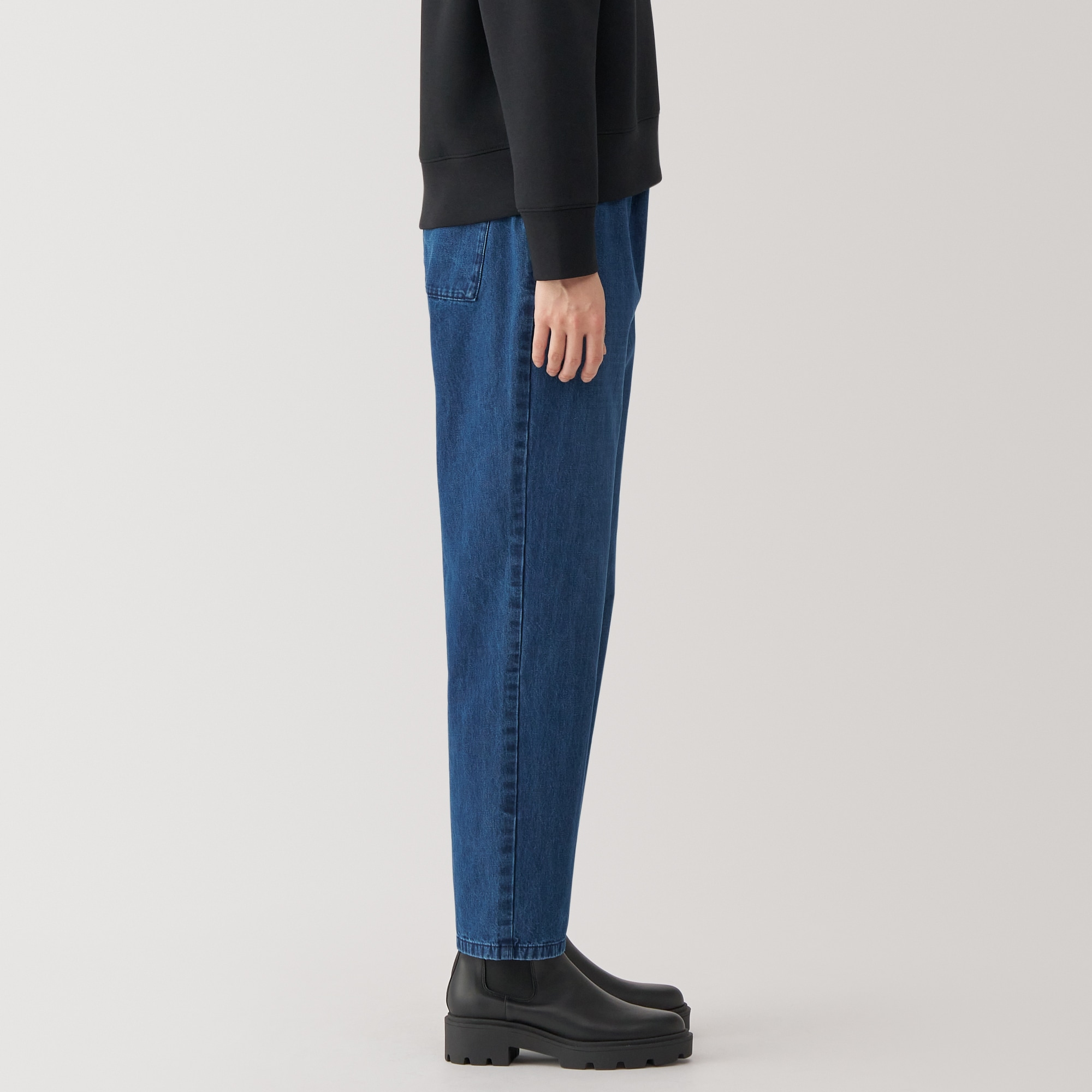 婦人　洗いざらしデニム　イージーテーパードパンツ