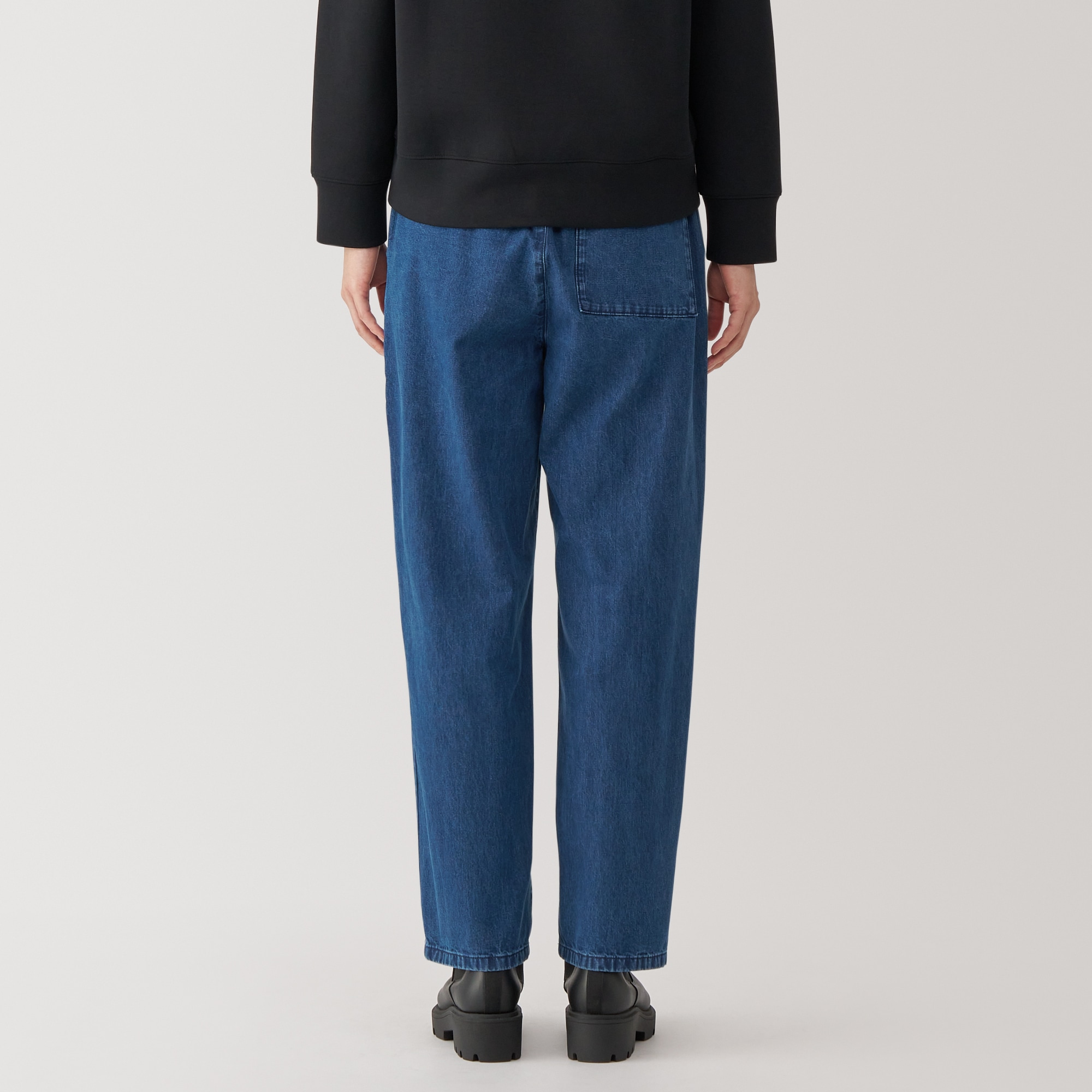 婦人　洗いざらしデニム　イージーテーパードパンツ