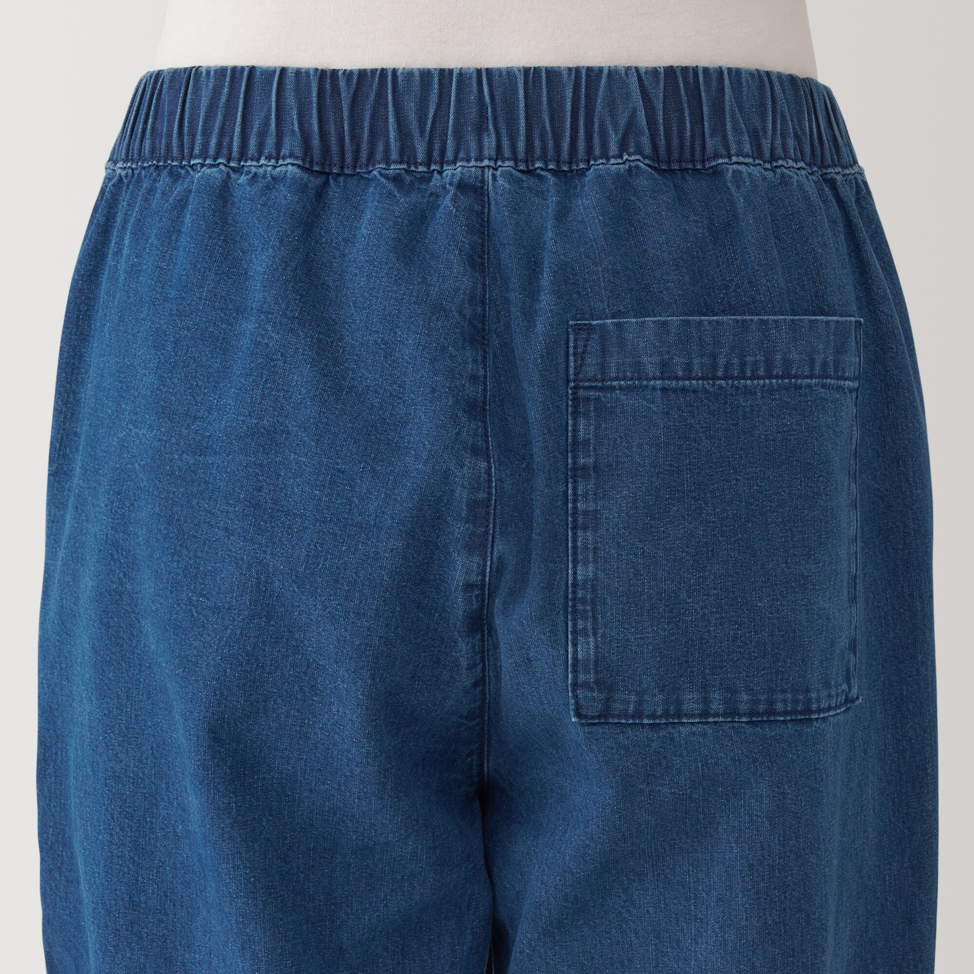 婦人　洗いざらしデニム　イージーテーパードパンツ