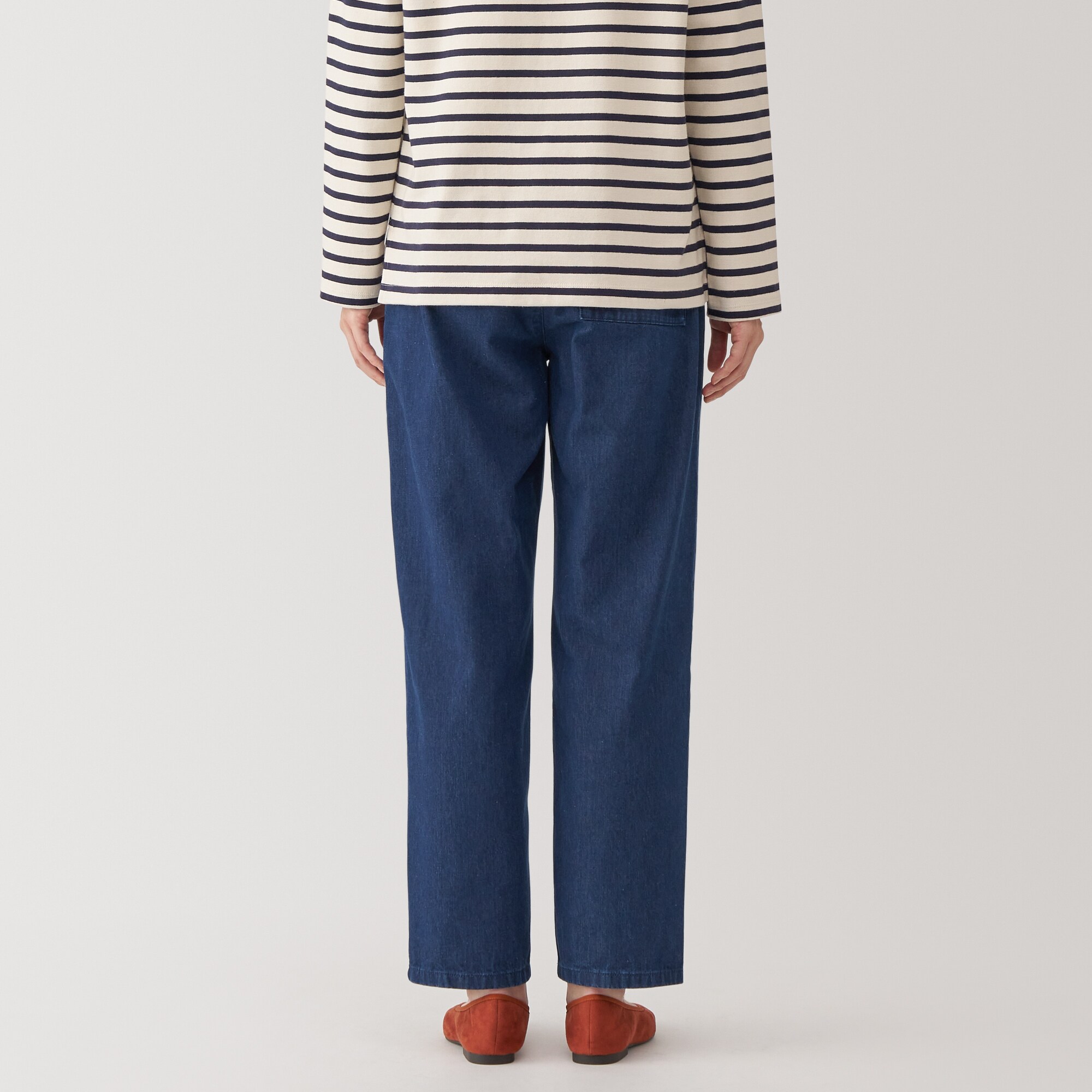 婦人　洗いざらしデニム　イージーテーパードパンツ