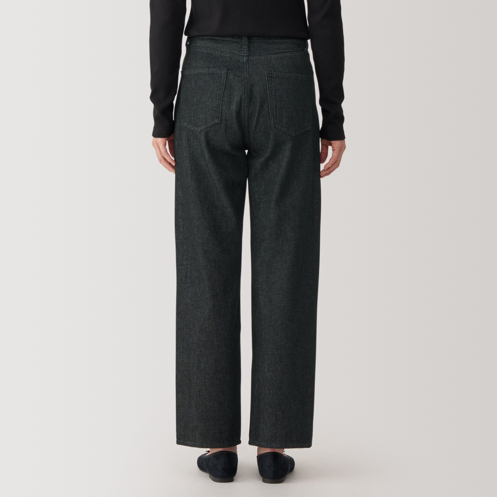 婦人 木の実から作ったカポック混 デニムストレートパンツ黒股下71