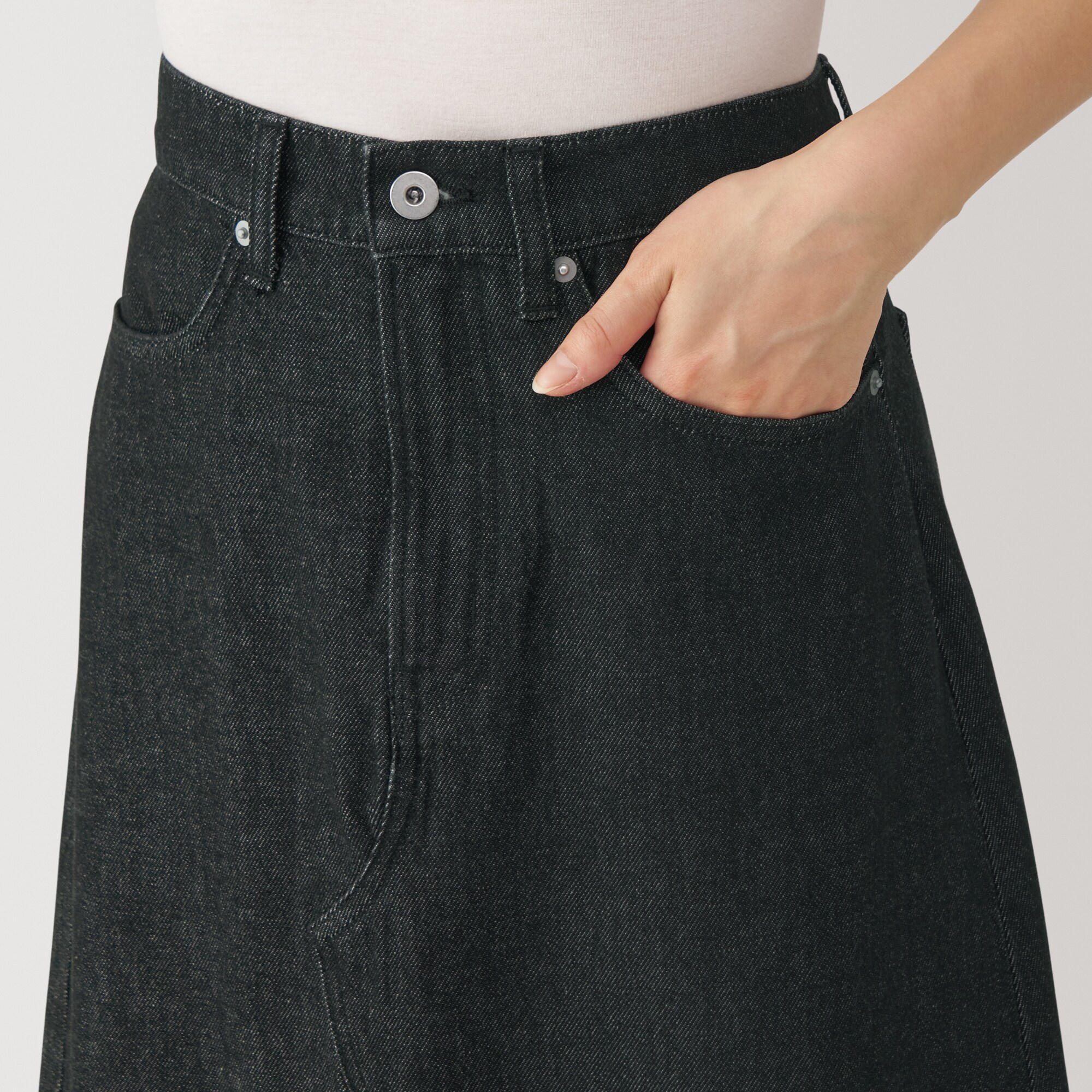 婦人 木の実から作ったカポック混 デニムAラインスカート 黒 | 無印良品 