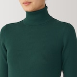 婦人　洗えるウールハイゲージリブタートルネックセーター