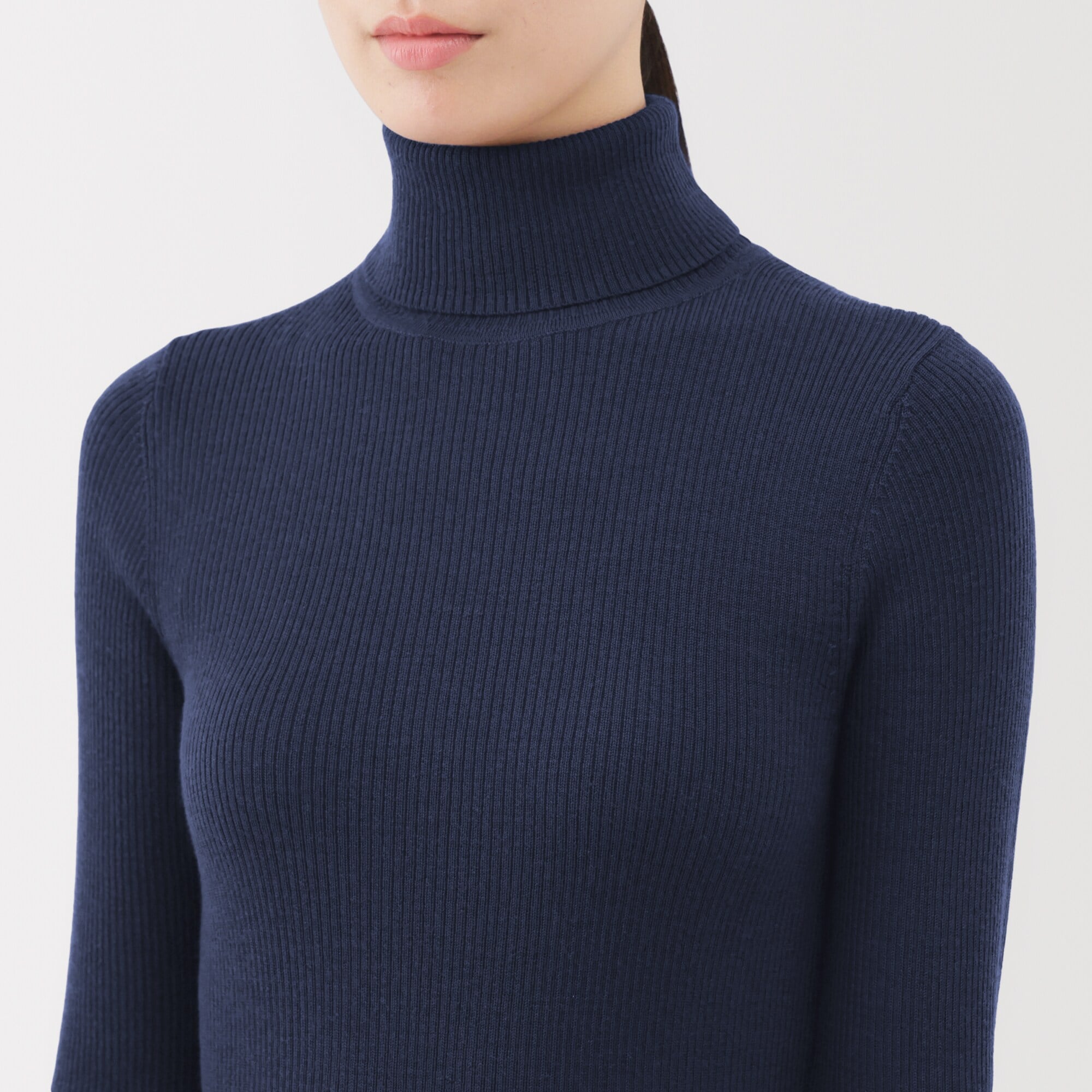 婦人　洗えるウールハイゲージリブタートルネックセーター