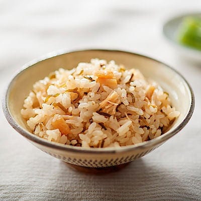 炊き込みごはんの素　ほたて貝柱と昆布のごはん　１３７ｇ（お米２合用２～３人前）