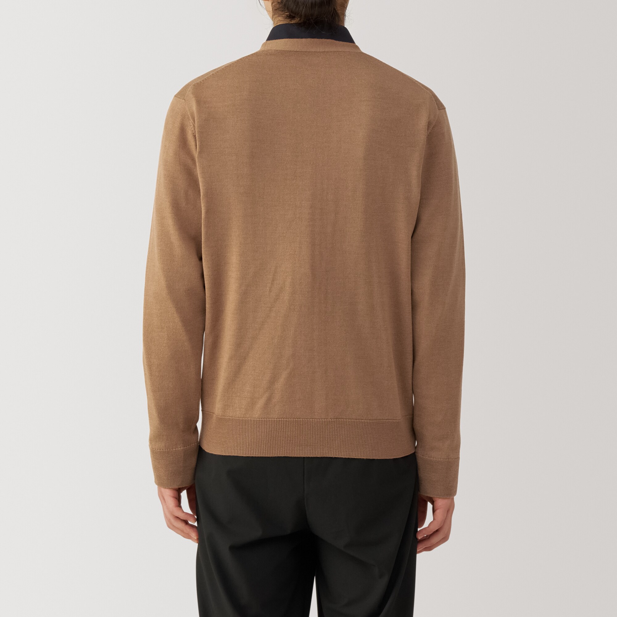 紳士　洗えるウールハイゲージＶネックカーディガン