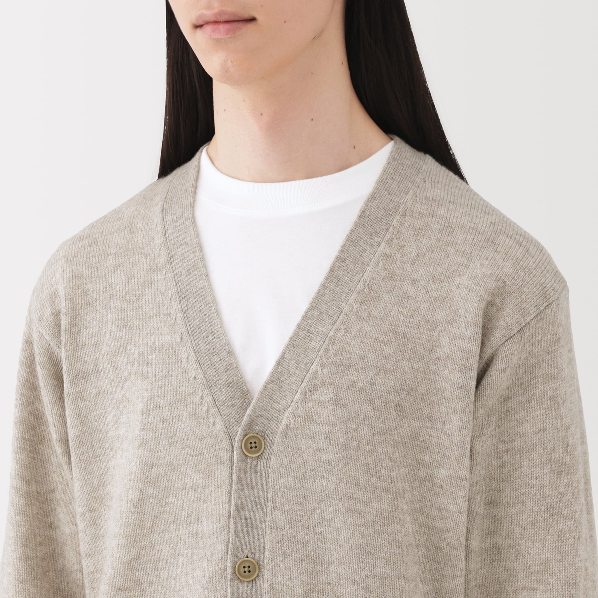 紳士　洗えるウールミドルゲージＶネックカーディガン