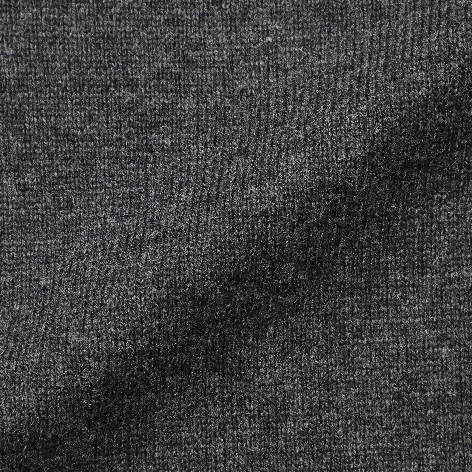 紳士　洗えるウールミドルゲージＶネックカーディガン