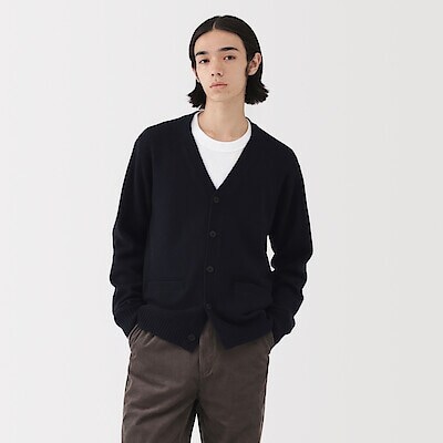 紳士　洗えるウールミドルゲージＶネックカーディガン