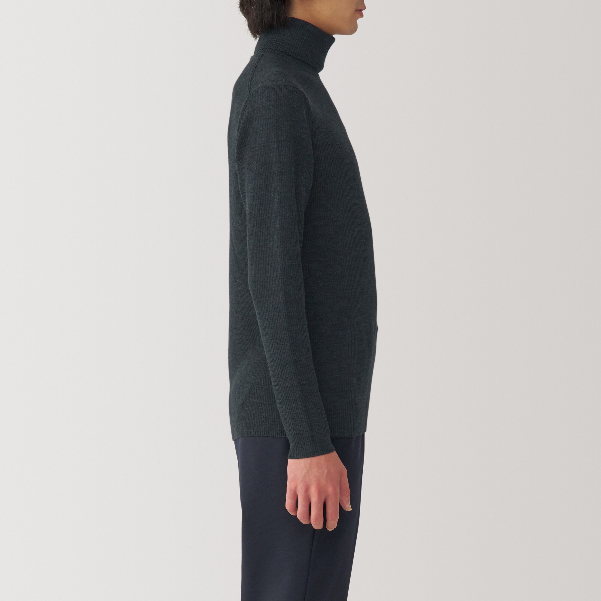 紳士　洗えるウールリブタートルネックセーター