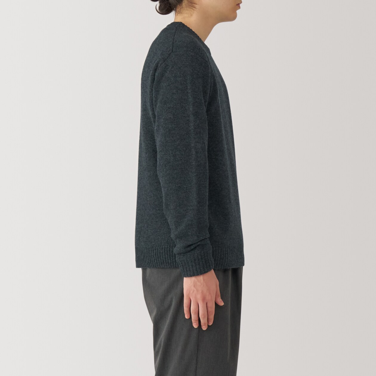 紳士　洗えるウールミドルゲージクルーネックセーター