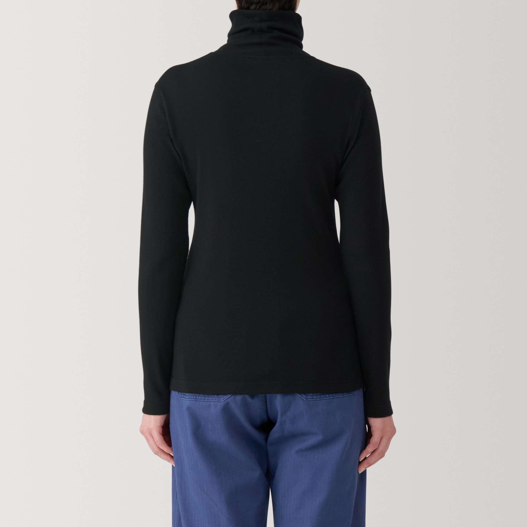 婦人　大豆繊維を使ったリブ編みタートルネック長袖Ｔシャツ