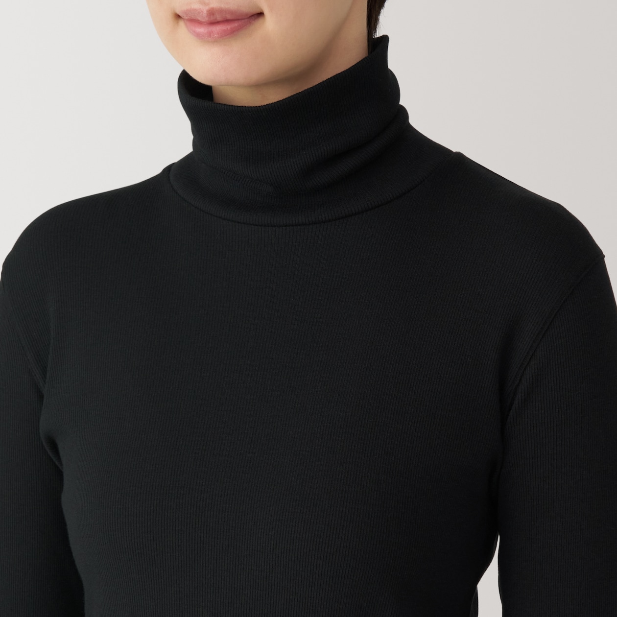 婦人　大豆繊維を使ったリブ編みタートルネック長袖Ｔシャツ