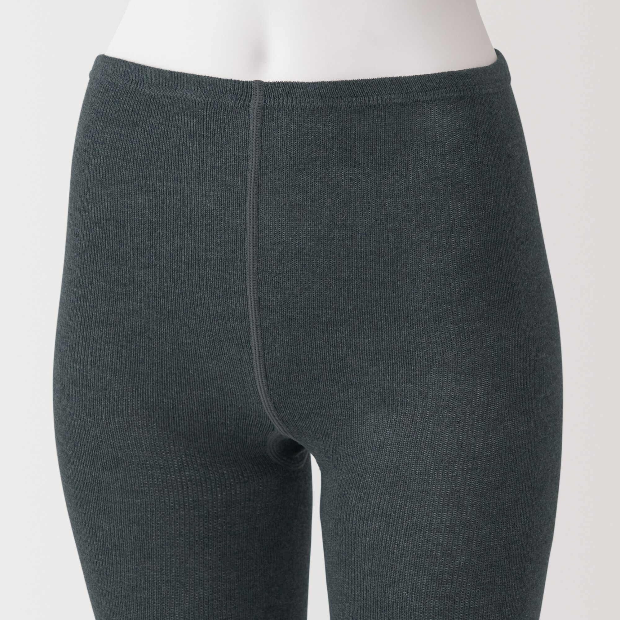 婦人　足なり直角　かかとに合う　タイツ