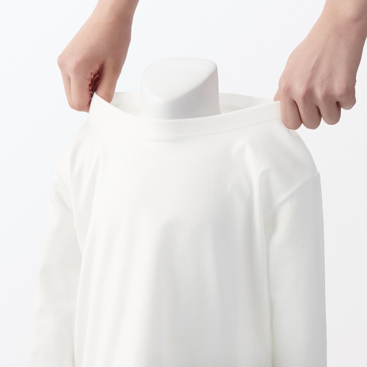 ベビー　あたまするっと　クルーネック長袖Ｔシャツ　無地