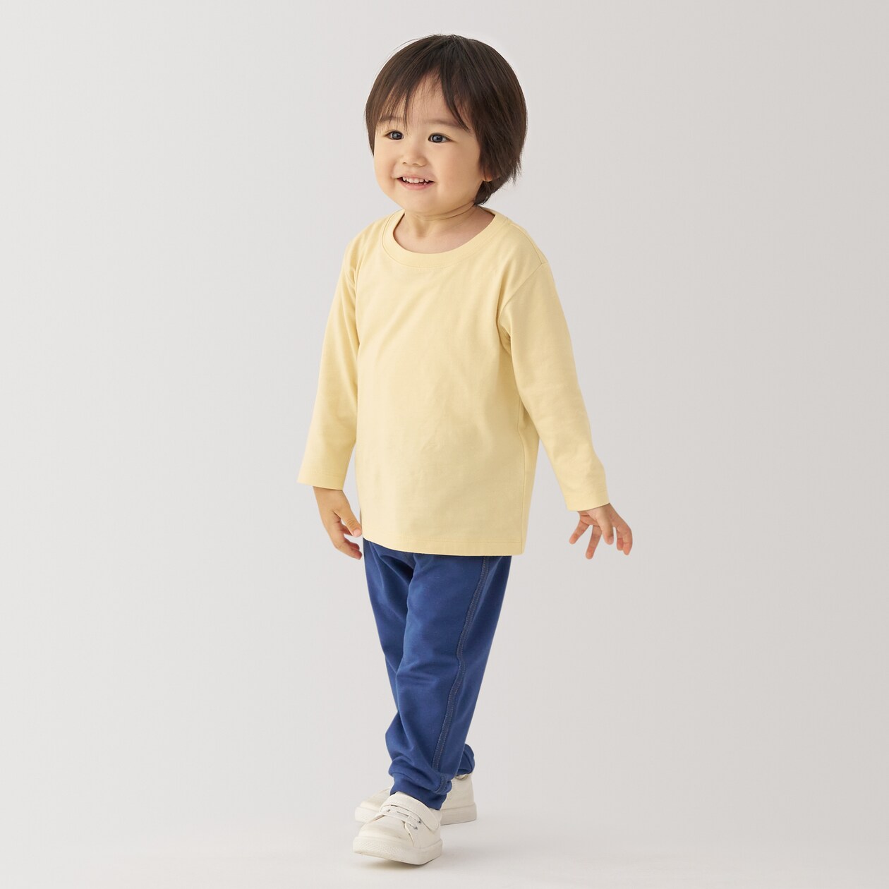 ベビー　あたまするっと　クルーネック長袖Ｔシャツ　無地