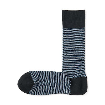 紳士　光沢感のあるウール糸で編んだ　足なり直角　ジャカード柄靴下