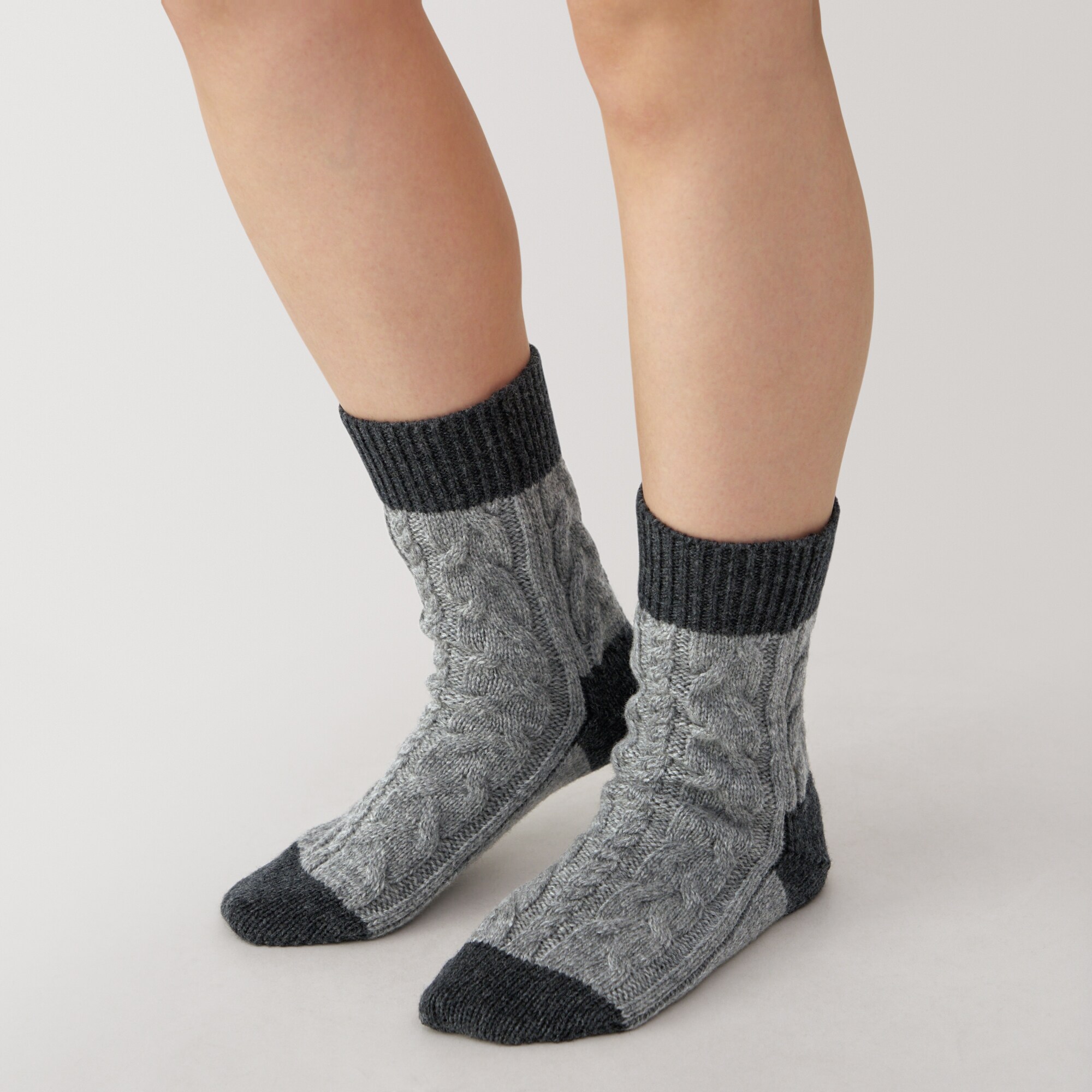 婦人　足なり直角　ウール混　柄編み　ルームソックス
