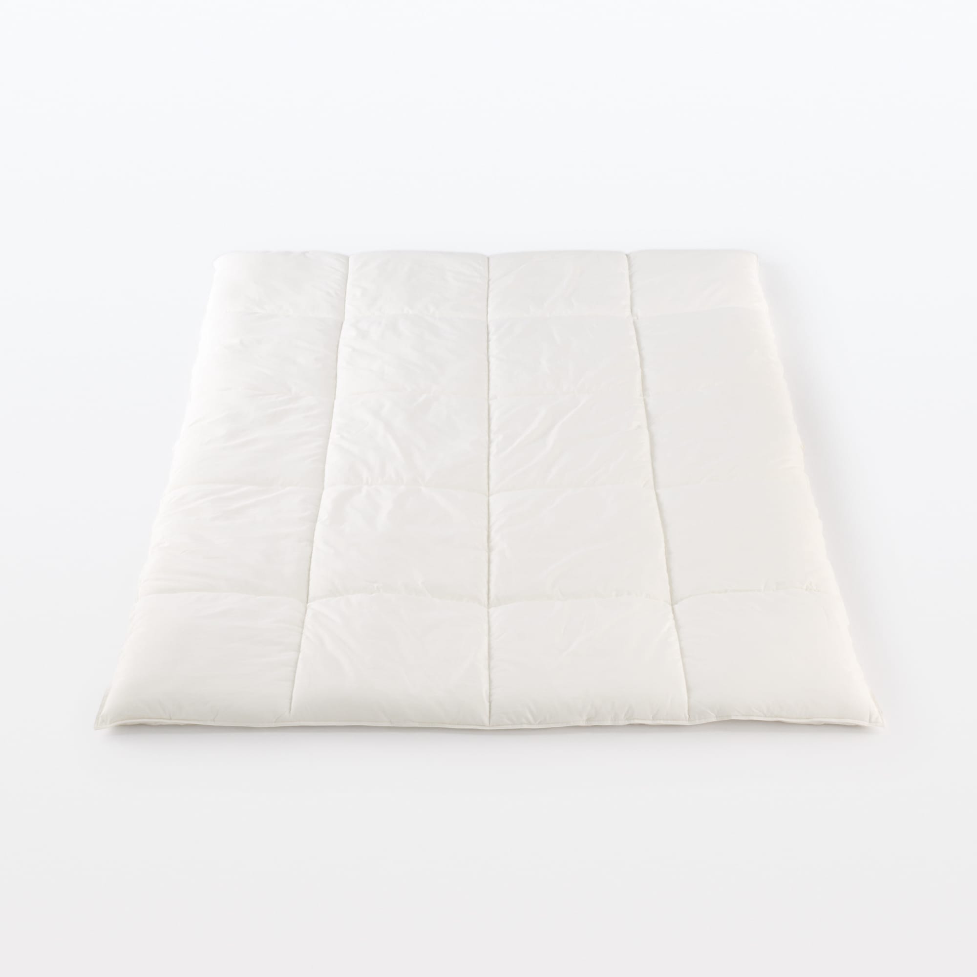 無印良品　防ダニ　再生ポリエステルわた混掛ふとん・厚手／D１５０×２１０ｃｍ 楽天市場】【無印良品 公式】防ダニ 再生ポリエステルわた混掛