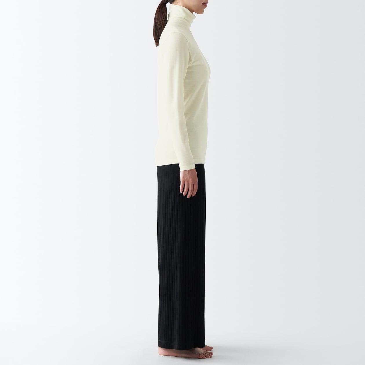 婦人　ウールタートルネック長袖Ｔシャツ