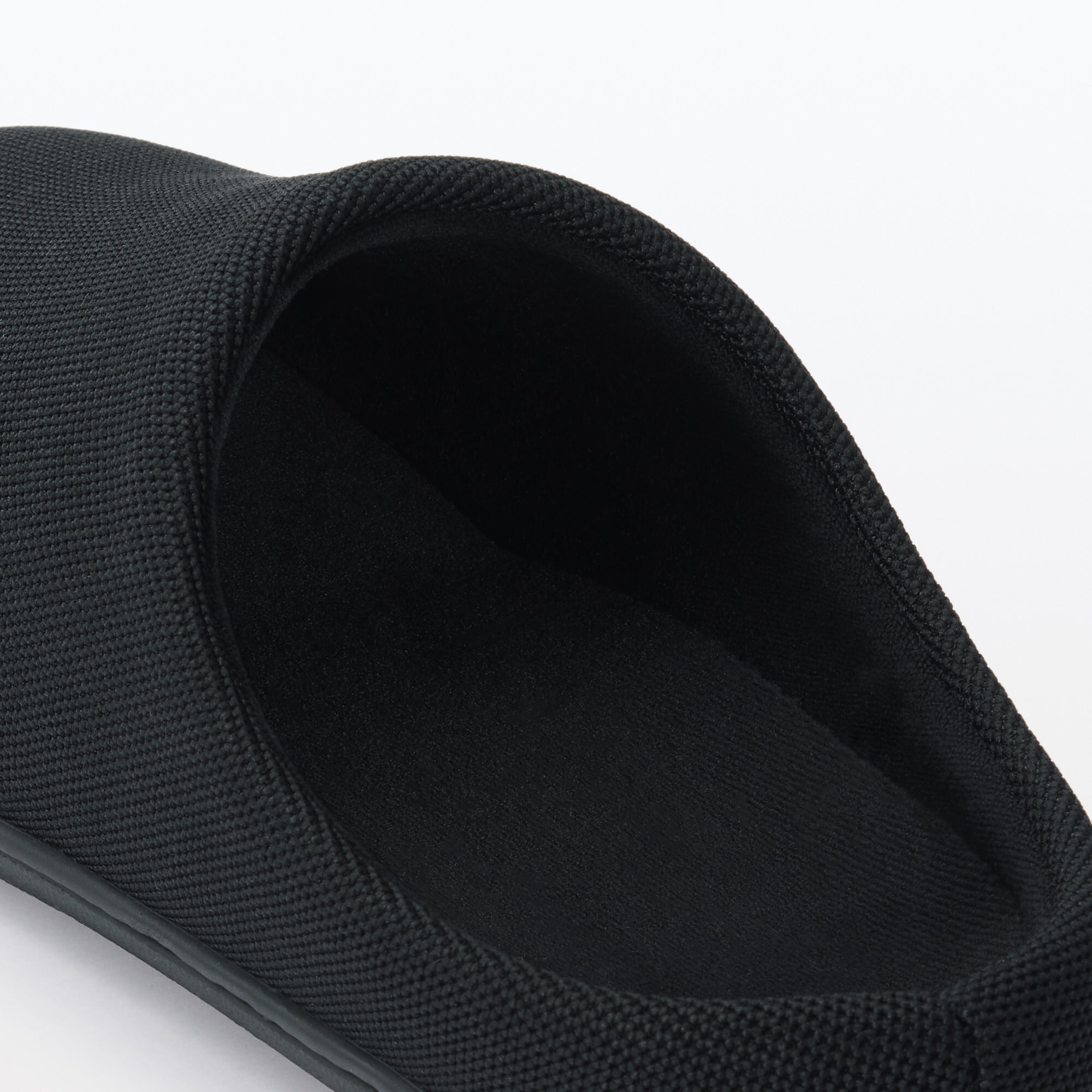 再生ポリエステル使い履き心地の良いスリッパ