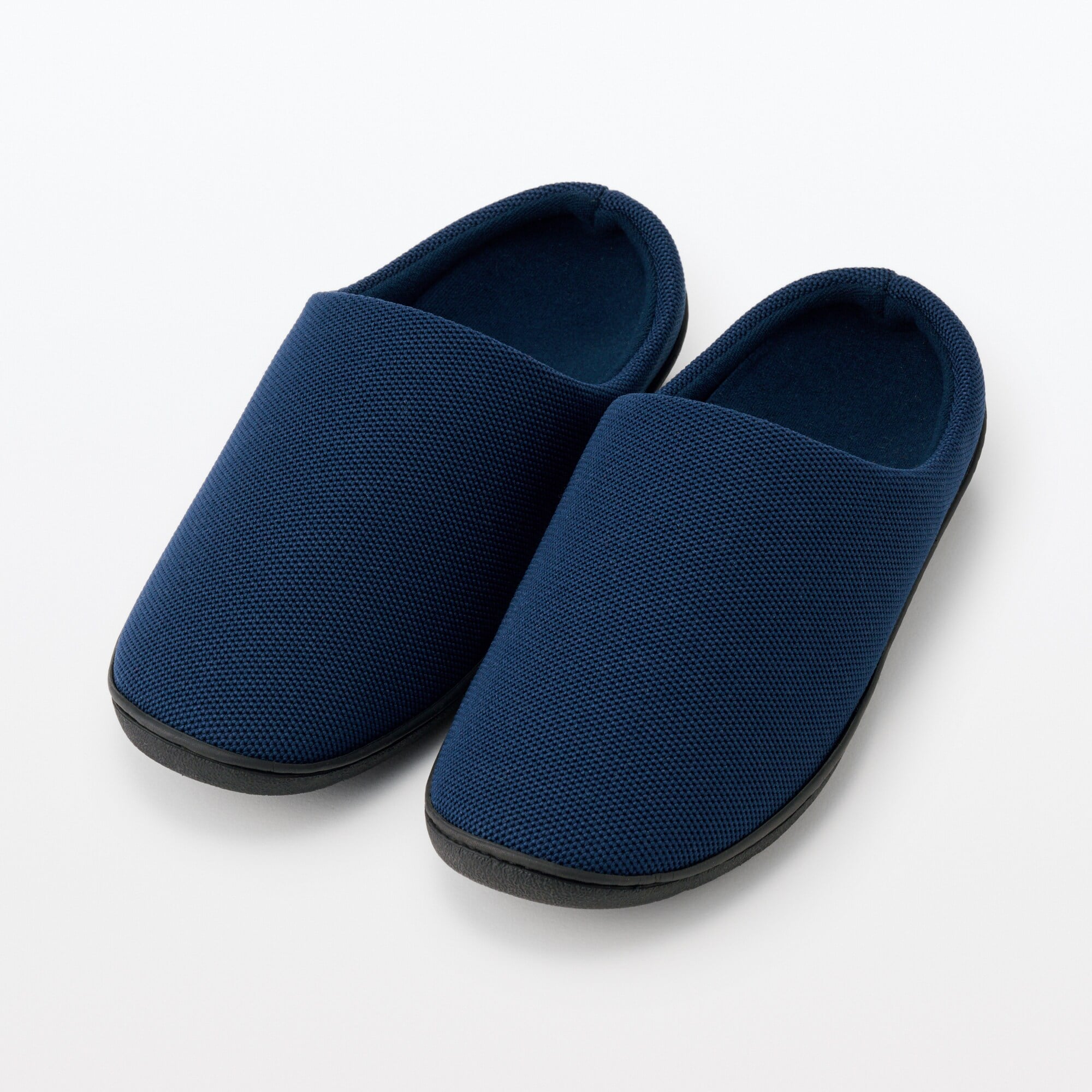 再生ポリエステル使い履き心地の良いスリッパ