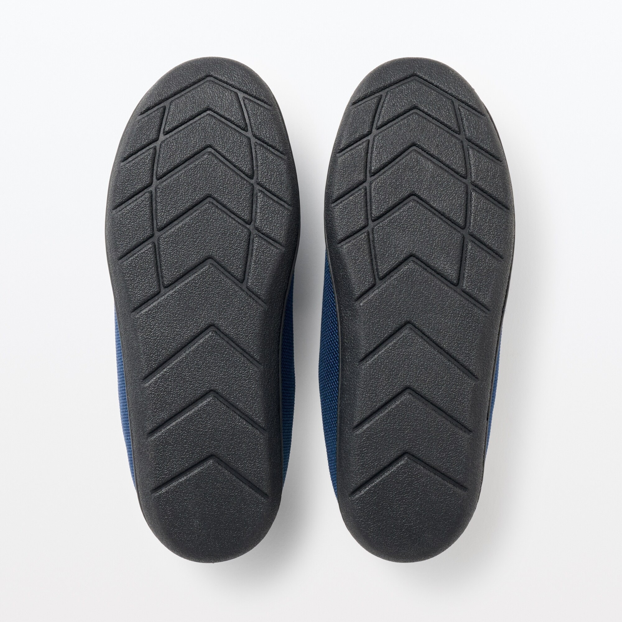 再生ポリエステル使い履き心地の良いスリッパ