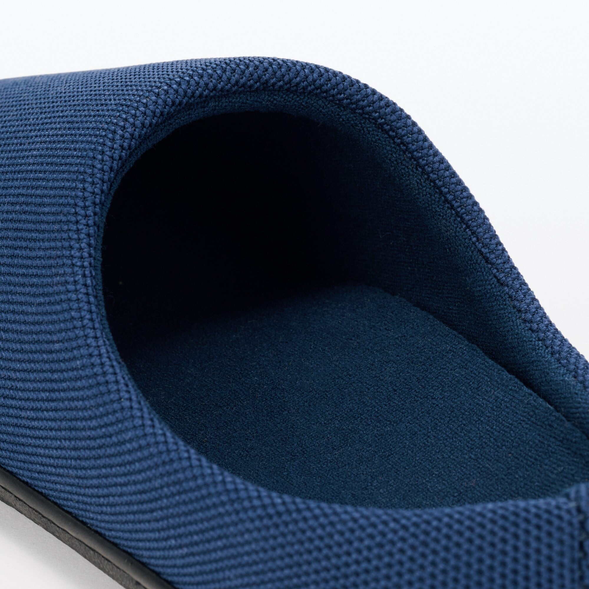 再生ポリエステル使い履き心地の良いスリッパ