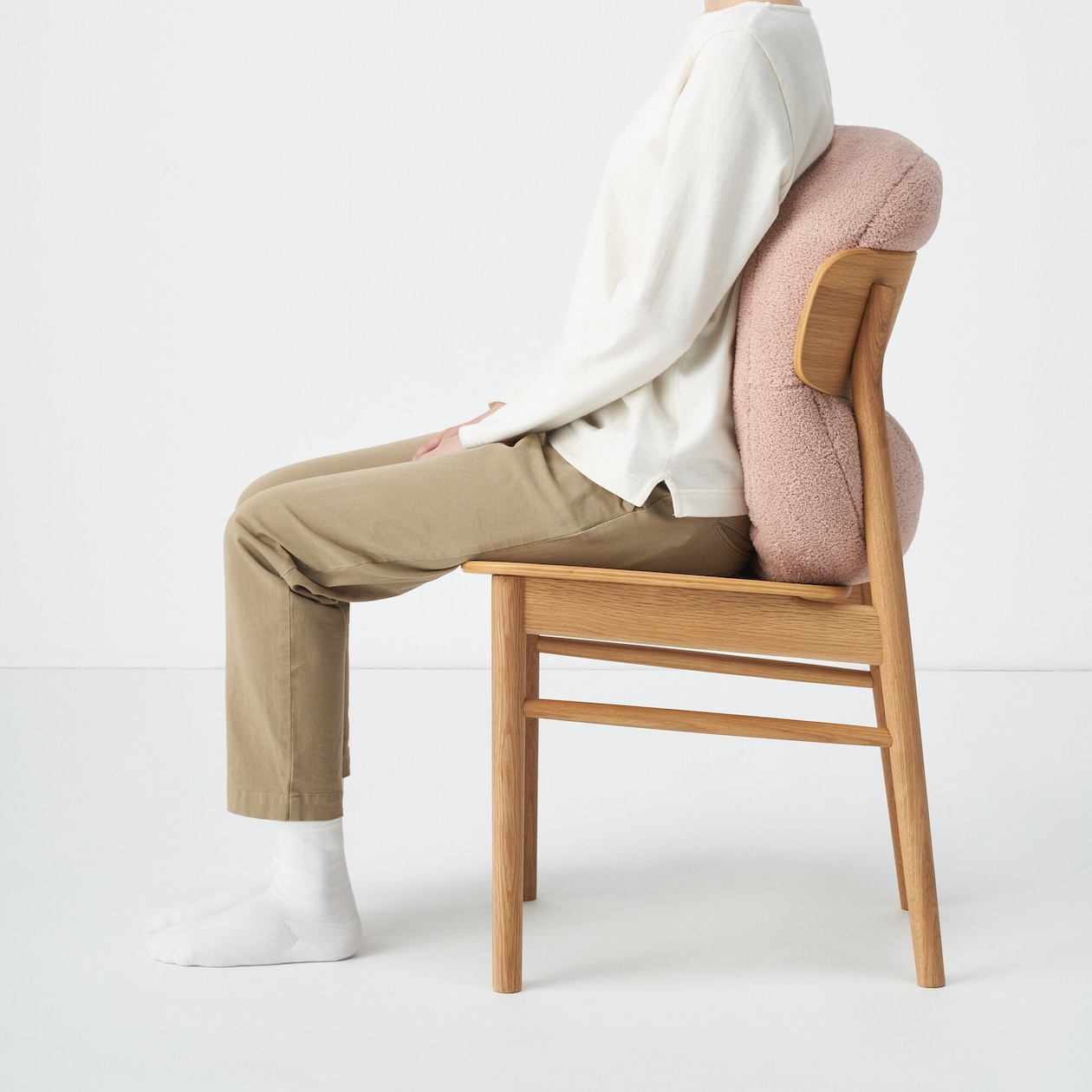 背当てにもなるあたたかマルチクッション