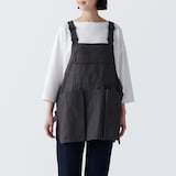 燃えにくい素材を使ったアウトドアエプロン