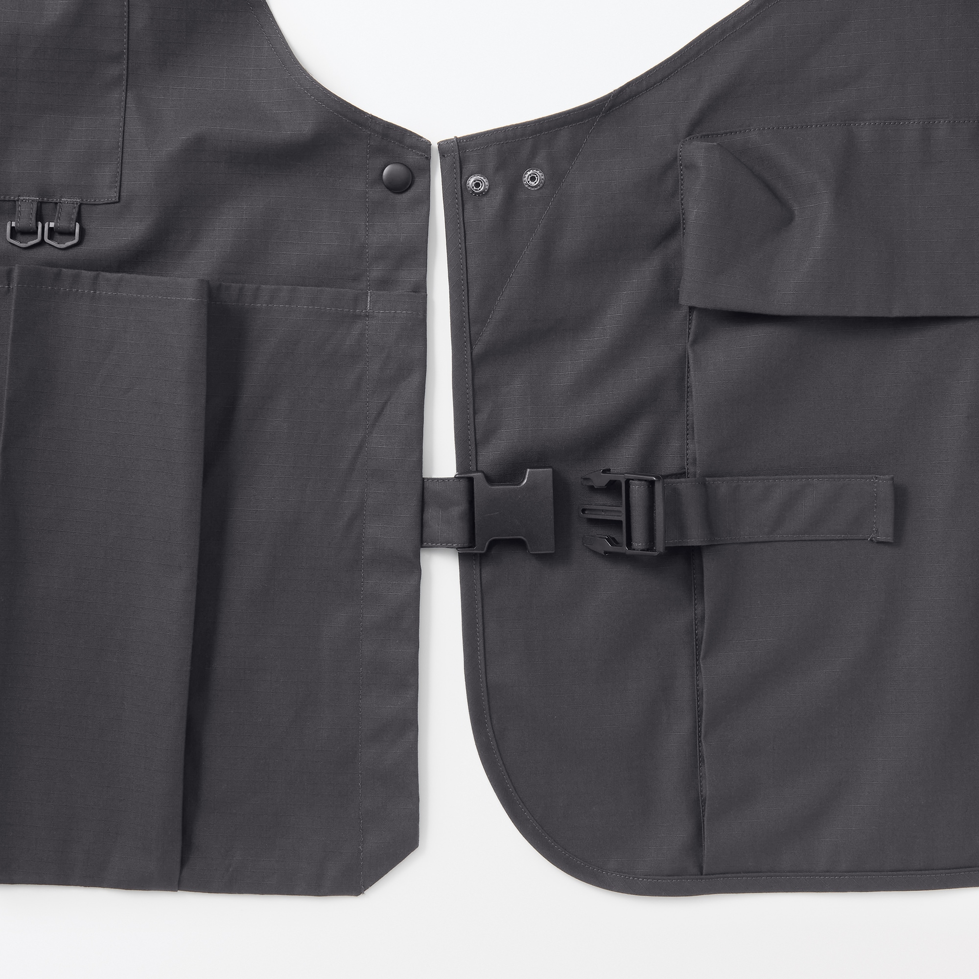 燃えにくい素材を使ったアウトドアエプロン