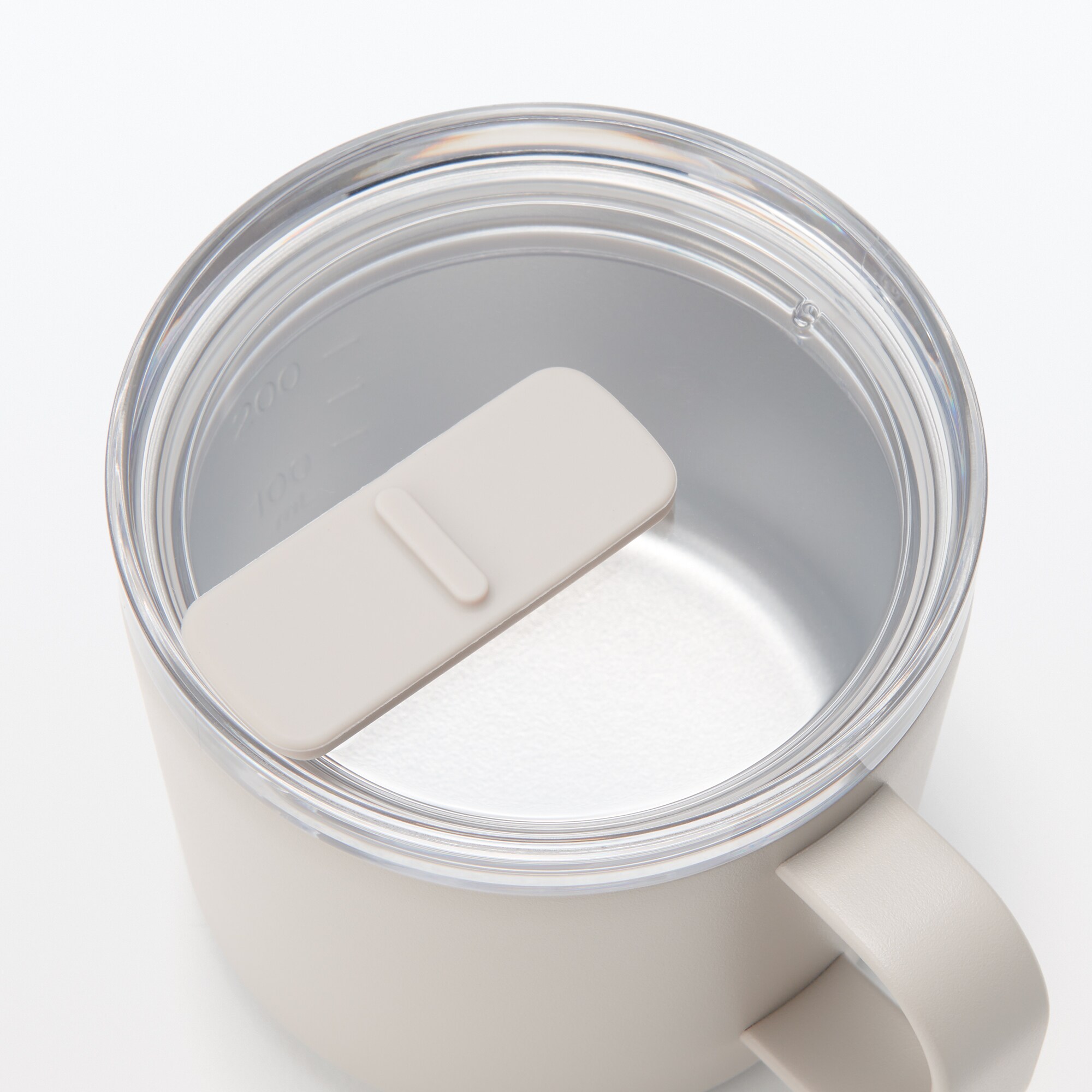 目盛り付き　保温保冷　蓋付きマグカップ