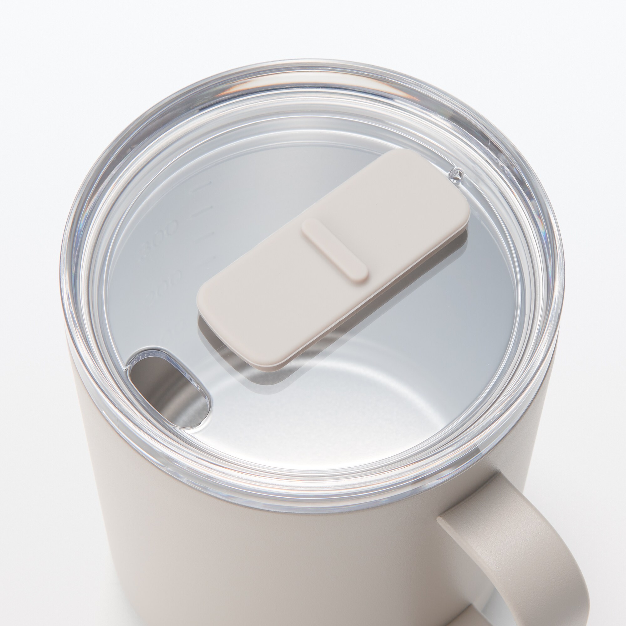 目盛り付き　保温保冷　蓋付きマグカップ