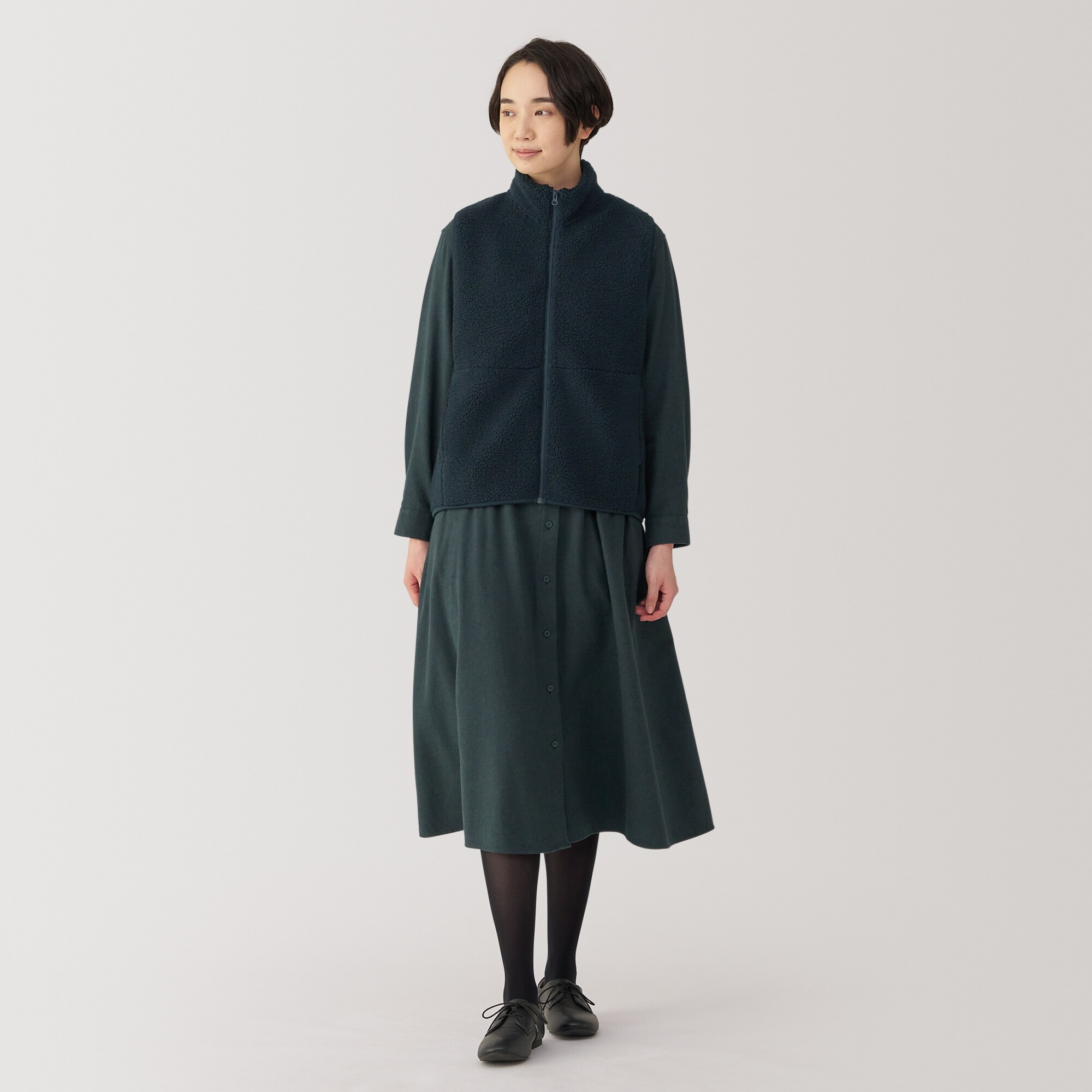 婦人　ボアフリースベスト