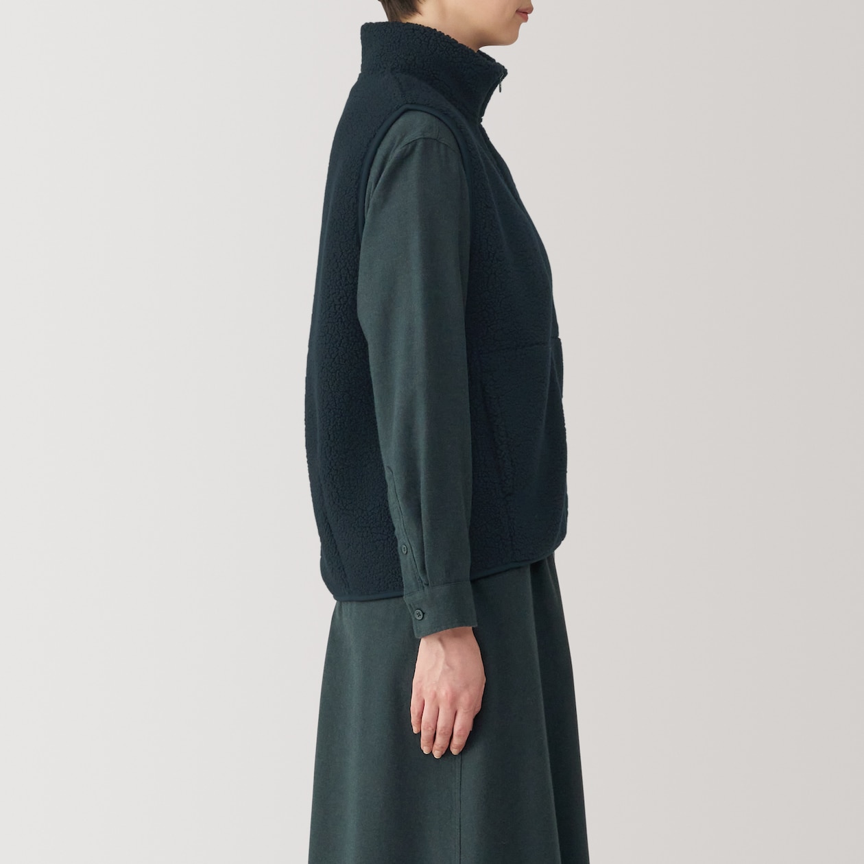 婦人　ボアフリースベスト