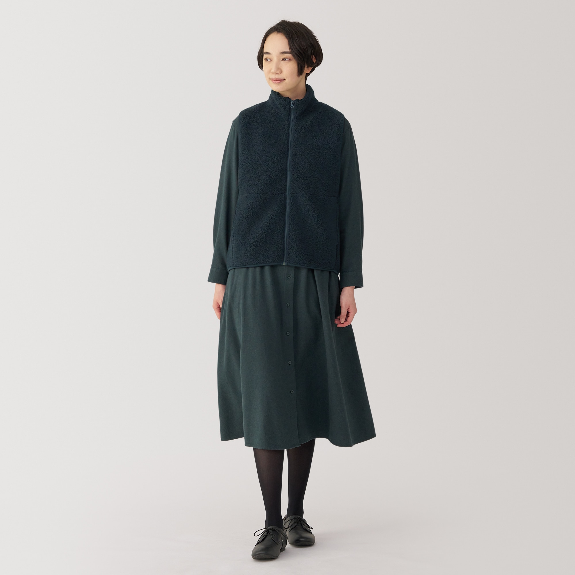 婦人　ボアフリースベスト