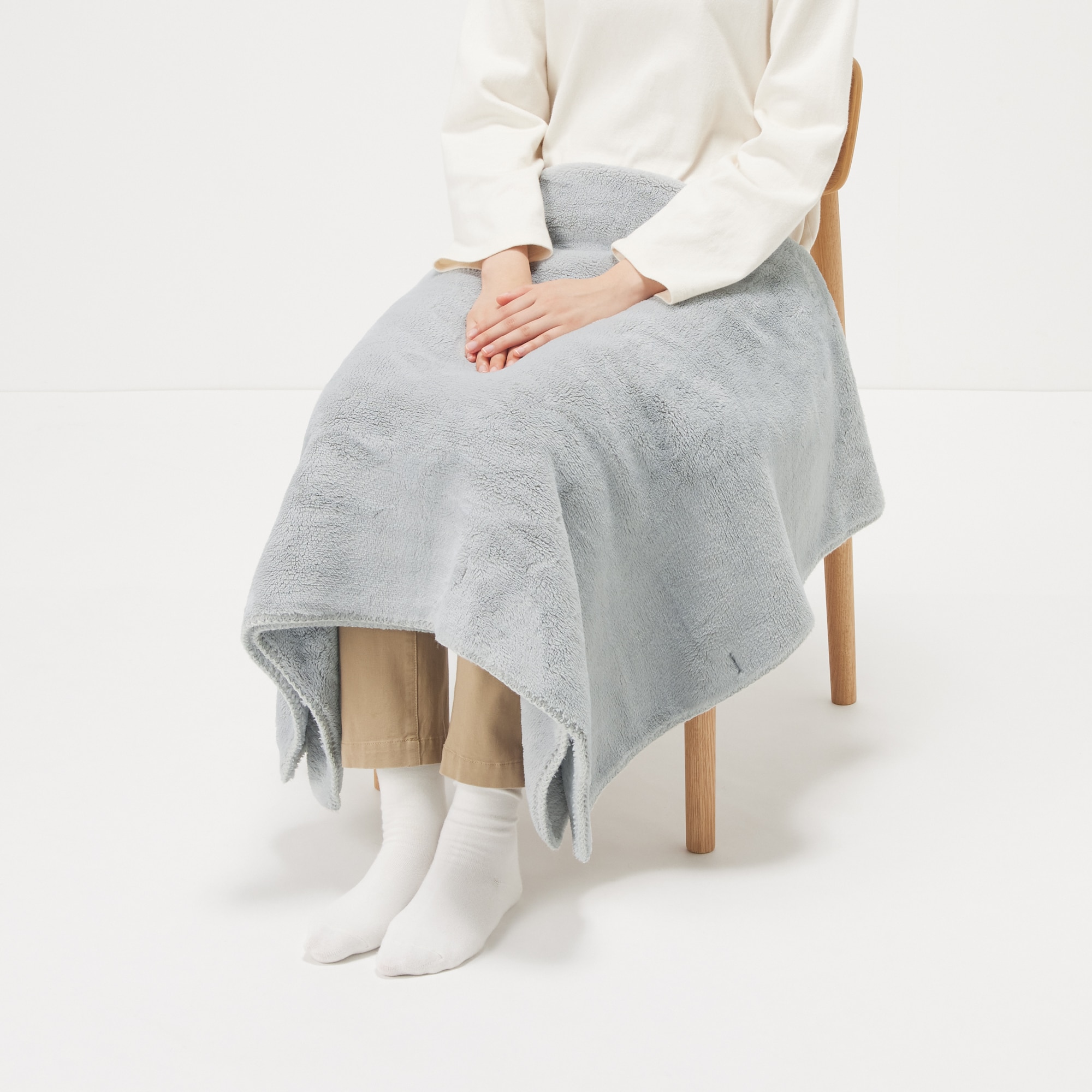 再生ポリエステル　あたたかファイバー厚手ハーフケット