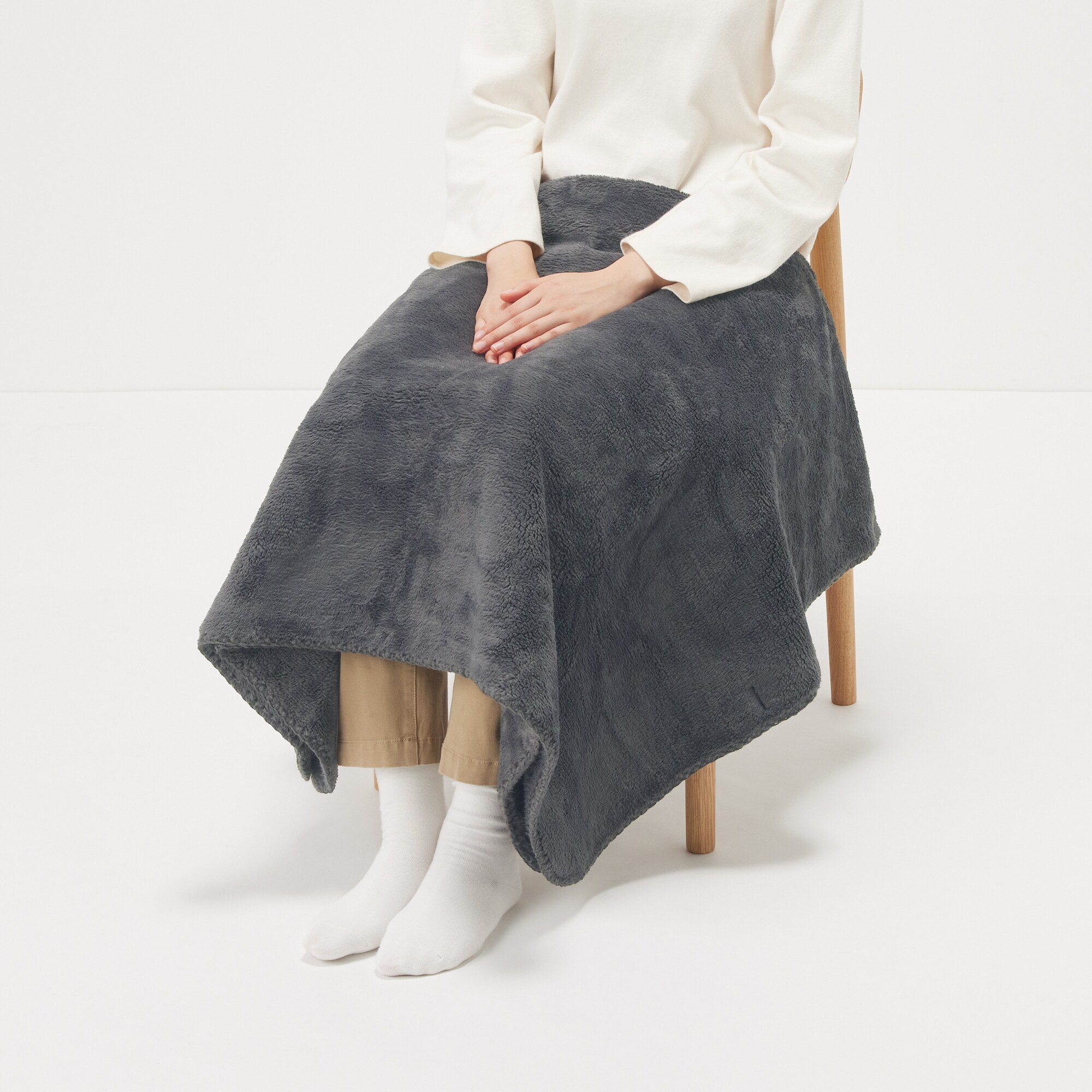 再生ポリエステル あたたかファイバー厚手ハーフケット | 無印良品