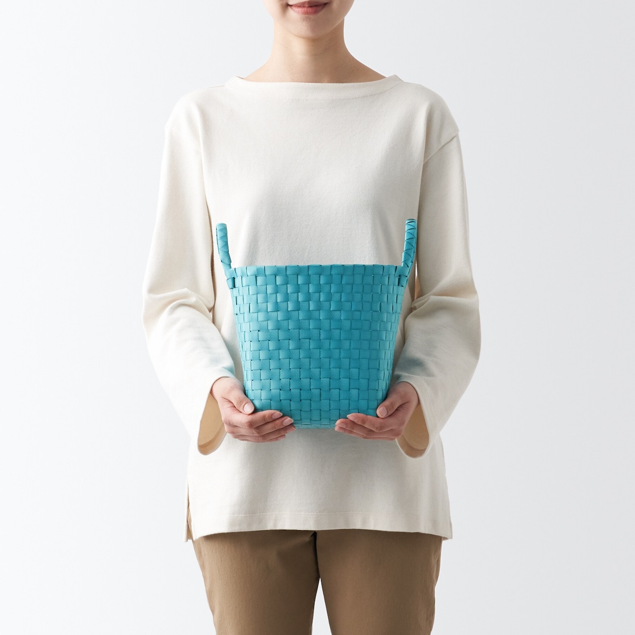 再生ポリプロピレン入り　梱包用バンド　手編みバスケット　小　ブルー