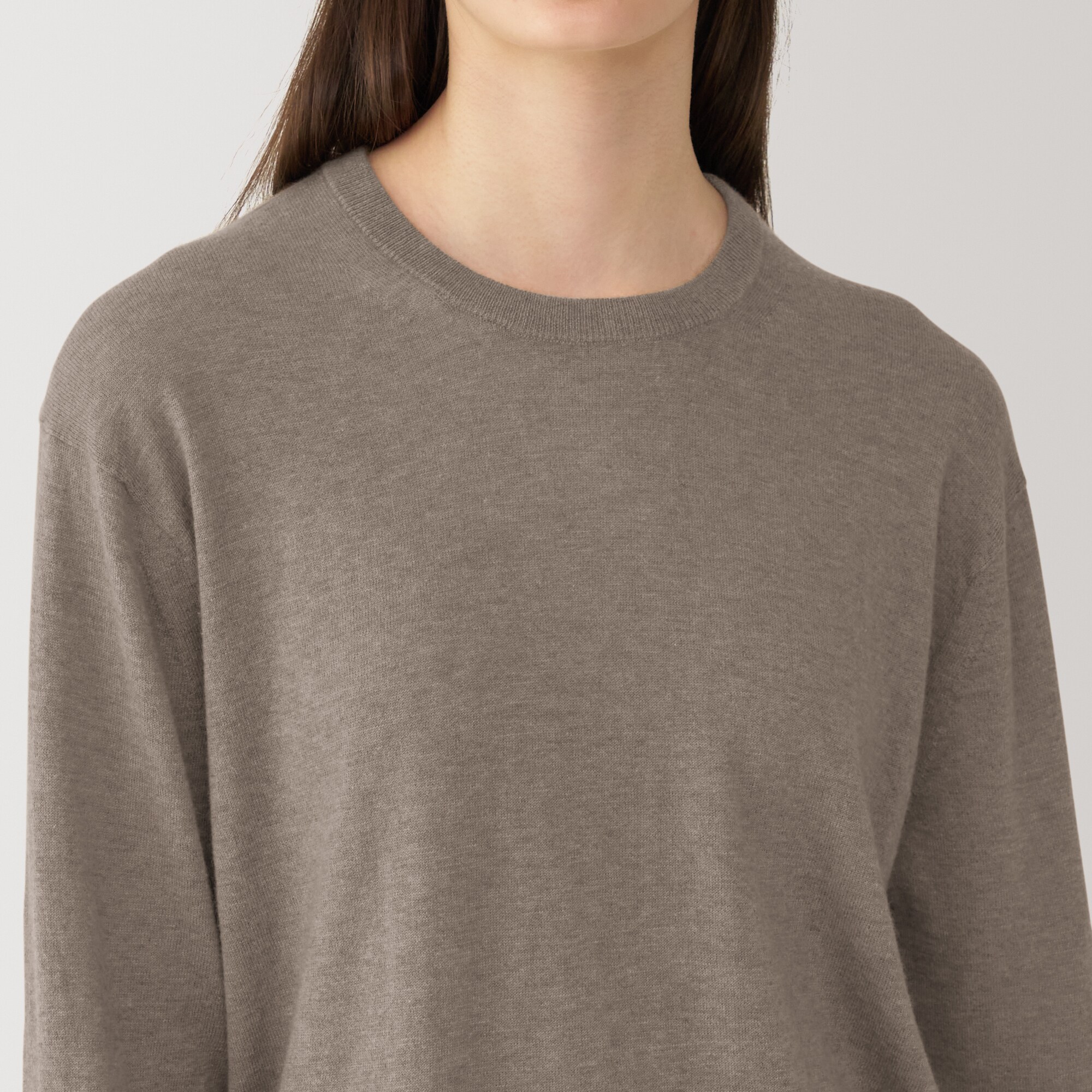 婦人　自然のまんまの色　カシミヤクルーネックセーター