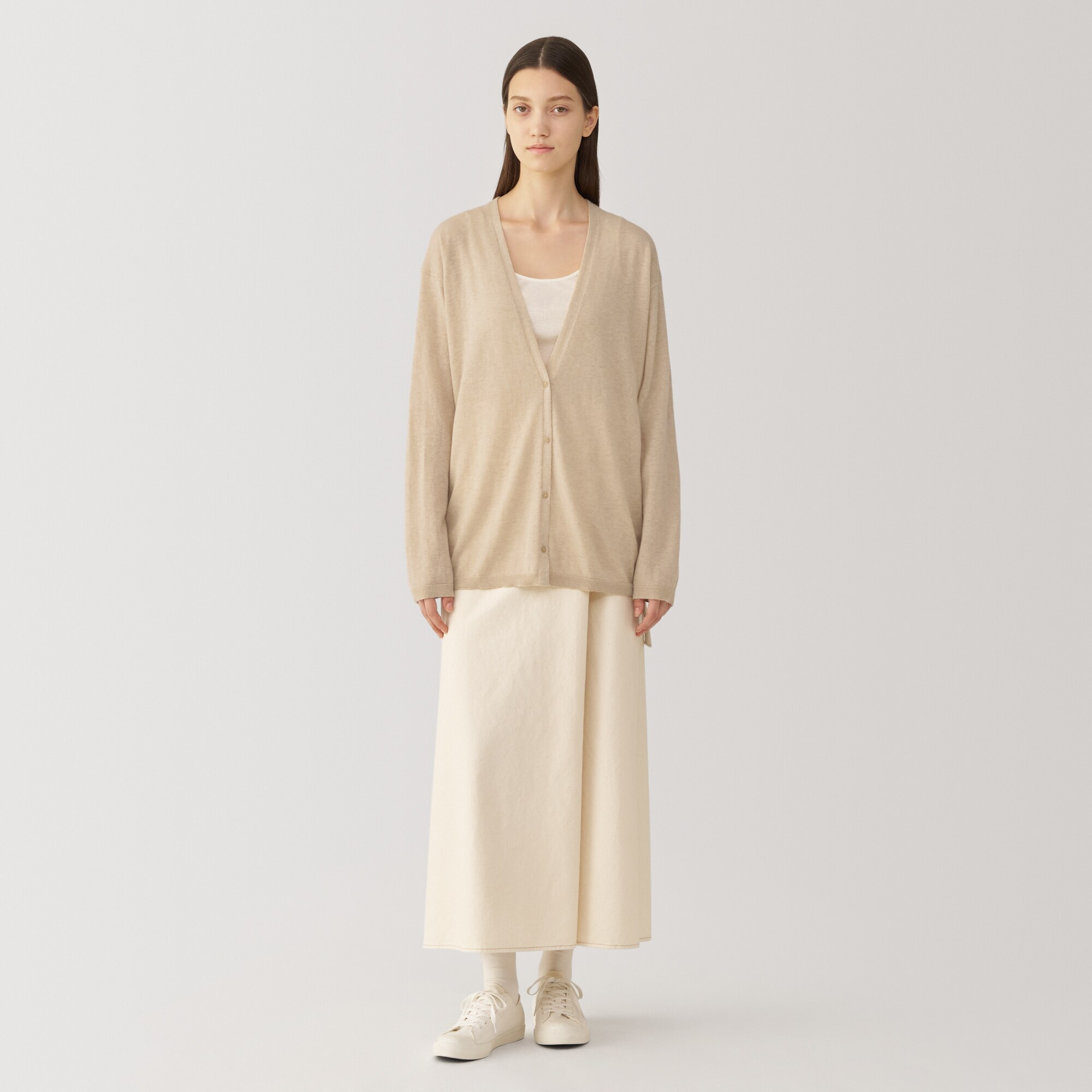 婦人　自然のまんまの色　カシミヤＶネックカーディガン