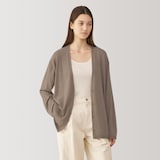 婦人　自然のまんまの色　カシミヤＶネックカーディガン