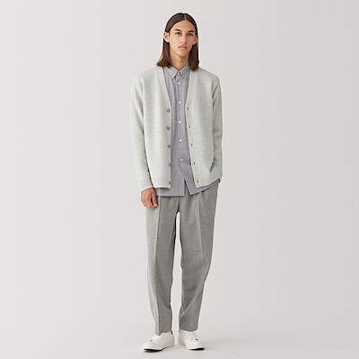 紳士　縮絨ウールＶネックカーディガン