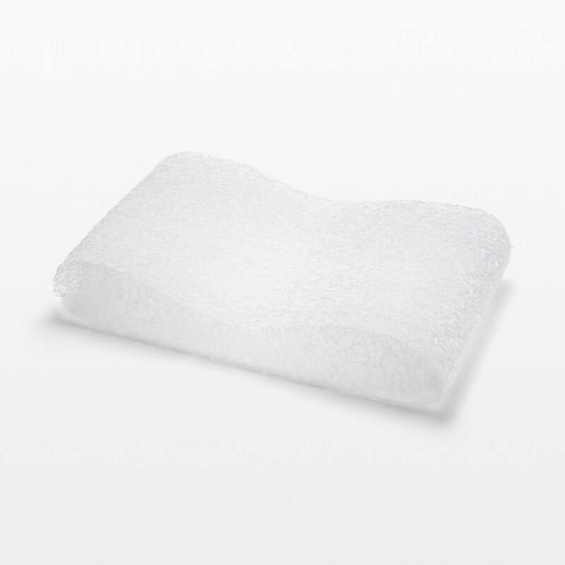 寝返りを受け止めるまくら | 無印良品 