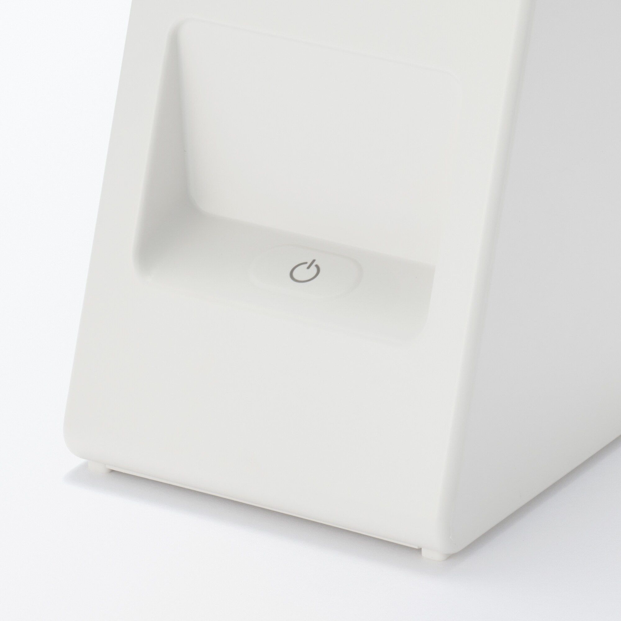 手元をてらすリビングライト | 無印良品