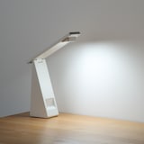 手元をてらすリビングライト