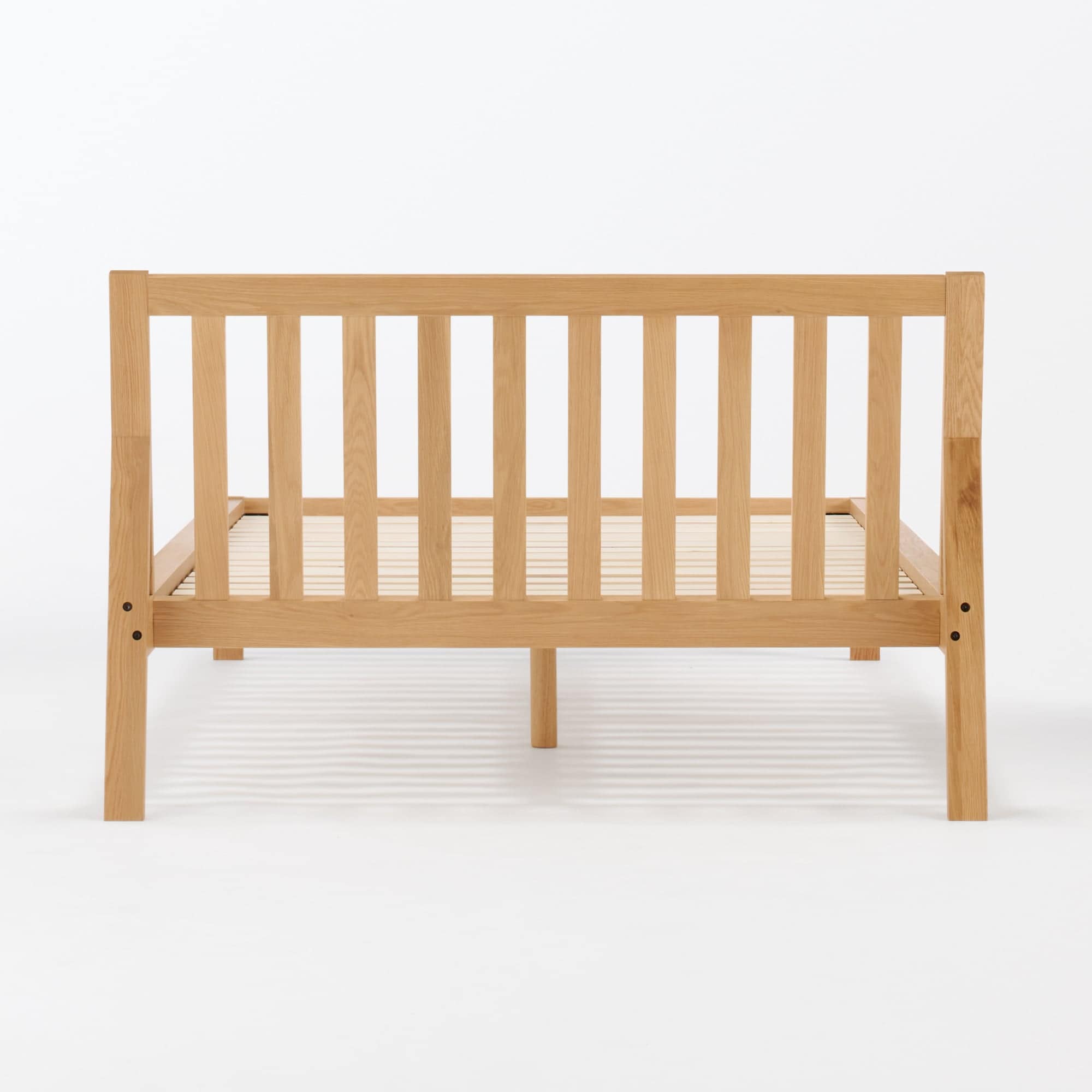 もたれかかれる木製ベッド　オーク材突板　クィーン