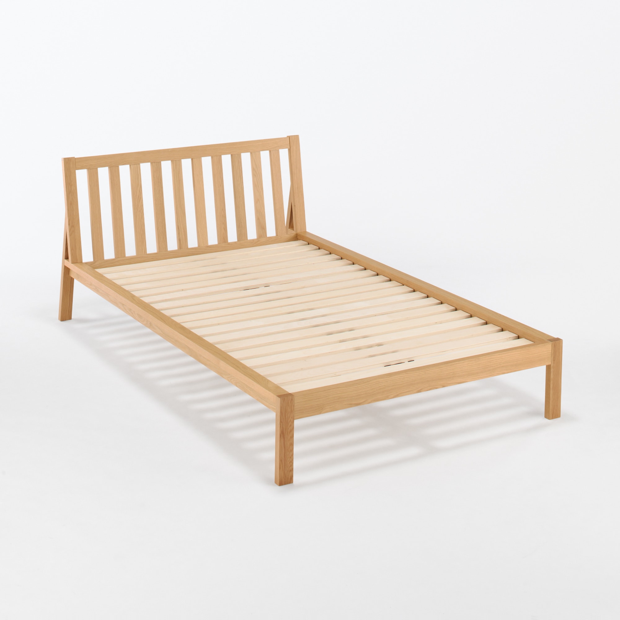 もたれかかれる木製ベッド　オーク材突板　セミダブル