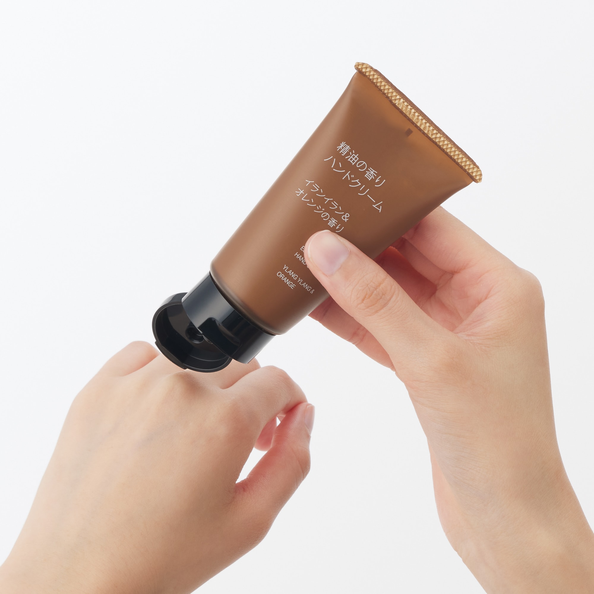 精油の香り　ハンドクリーム　イランイラン＆オレンジの香り