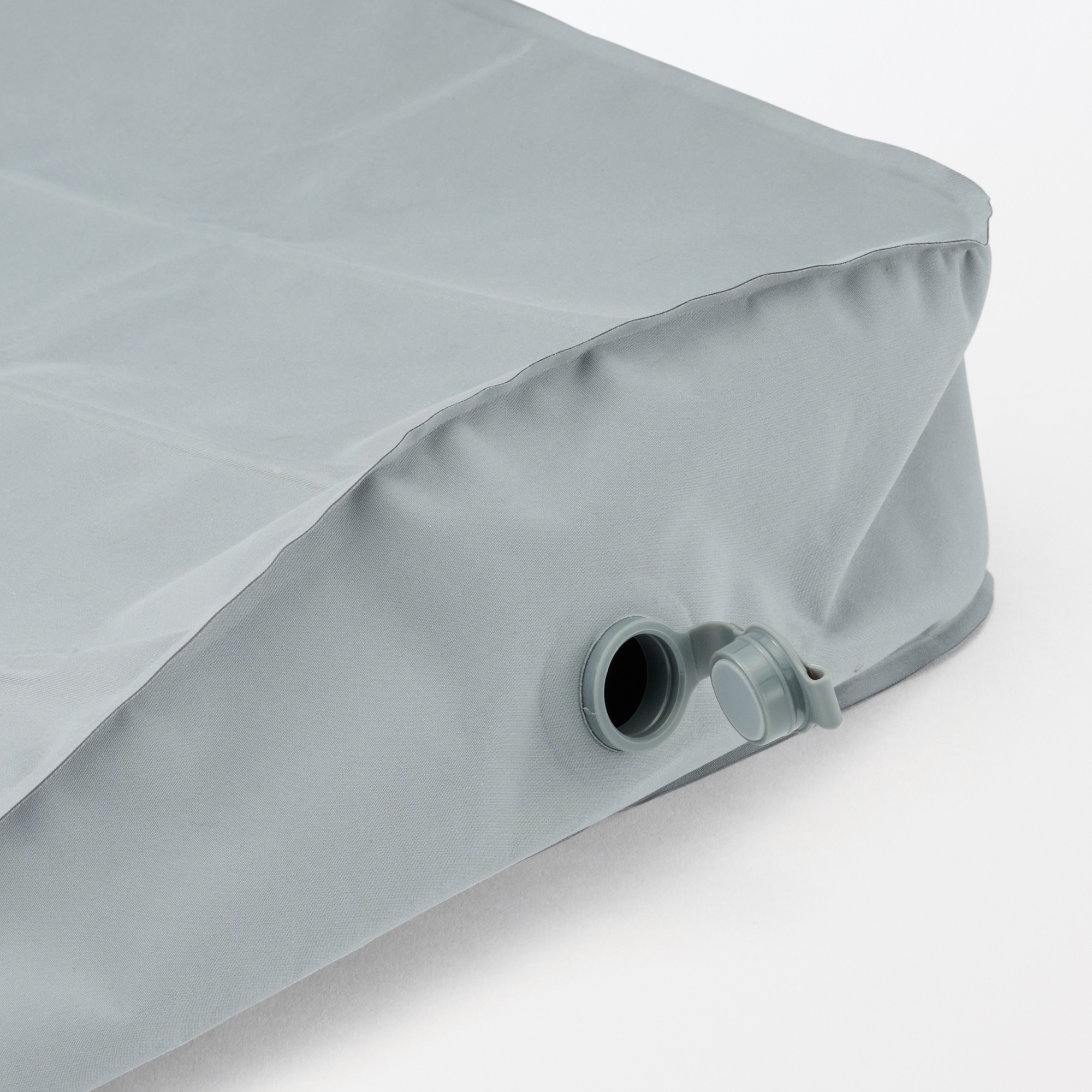 空気でできたマットレス